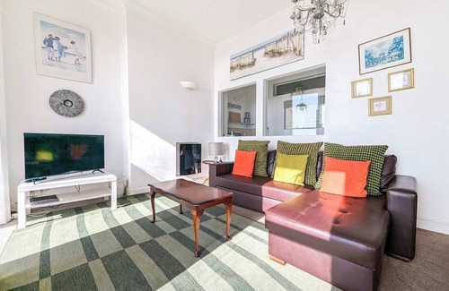 Kemptown Apartment | Marine Parade |Sea View| by Brighton Holiday Lets