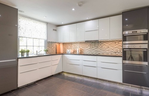 Shrewsbury Cottage | MARINE TERRACE, pet friendly, luxury holiday cottage in Shrewsbury