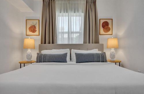 Hollywood South Central Beach Apartment | Marine Villas # 1