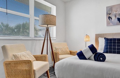 Hollywood South Central Beach Apartment | Marine Villas # 7