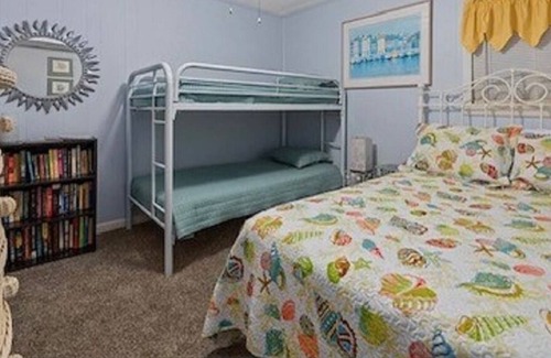 The Dunes Condo | Mariners Cove - Cozy condo located across from the beach and Ocean Annie's.