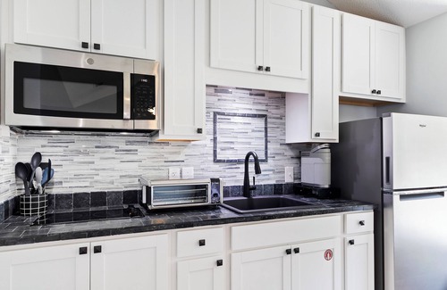 Beaufort Condo | Mariners' Nautical Nest on Port Royal's Battery Creek
