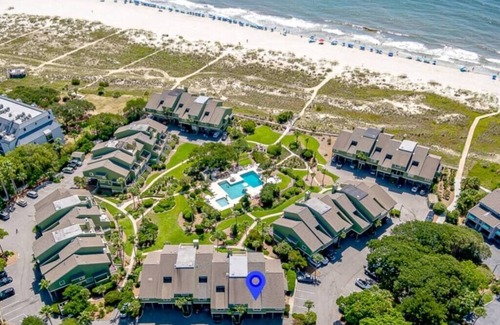 Isle of Palms Apartment | Mariners Walk 8B- Wild Dunes