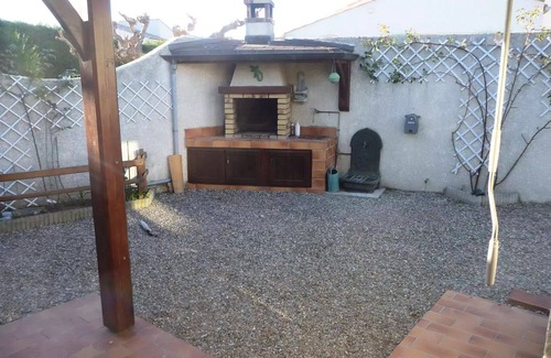 Marseillan Plage Villa | Marines Residence (res. Les) - Pleasant holiday home with large terrace and air conditioning