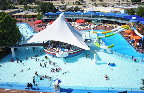 Central Arlington Apartment | Mario & Marvel Game Oasis W Basketball by Stadium