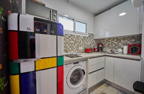 Playa del Ingles House | Mariposa Apartment, Yumbo 200 m, Beach 400m, WiFi, Pool, Towels