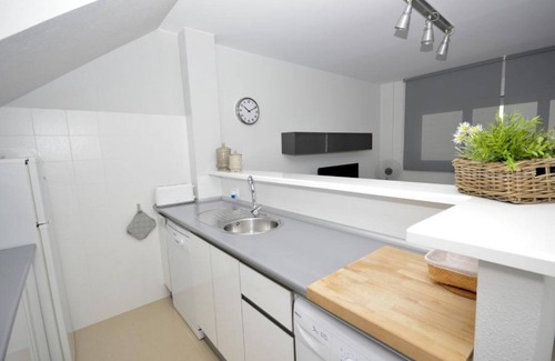 Conil de la Frontera City Center Apartment | MARIPOSA APARTMENT/LARGE TERRACE/AIR CONDITIONING (Cold/Heat)/WIFI/WIFI