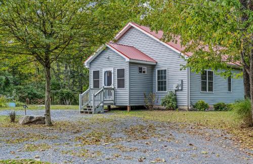 Berkeley Springs Ski Chalet | Mariposa Moon Cottage at Sleepy Creek - Wifi, Deck, Fire Pit, Creekside, View