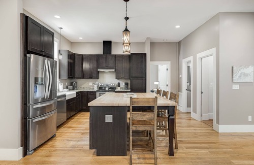 Black Mountain House | Mariposa Ridge | Pool, Views & Game Room + Biltmore Pass by Black Mountain