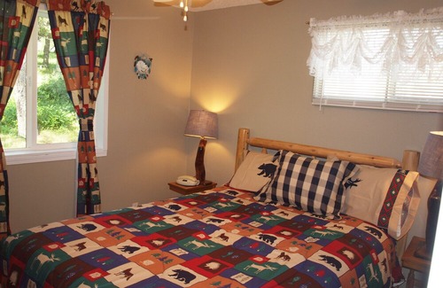 Mariposa Cottage | Mariposa Yosemite Cute 2 bed refurbished cottage on large lot adjacent to winery
