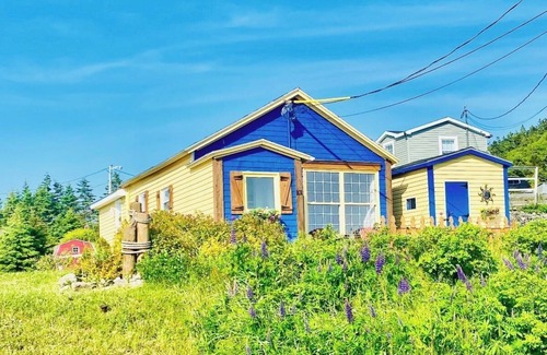 Louisbourg House | Maritimee in the Maritimes nLouisburg N.S.