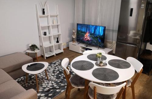 Pori Apartment | Marivas, 2 bedroom apt, free parking & WiFi