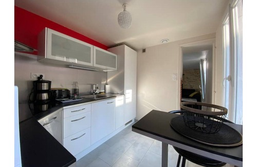 La Roche-sur-Yon House | Marjorie City Home