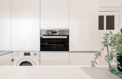 Centro / Baixa Apartment | MARKES · 🪴 Lovely 1-bedroom home w/sunny backyard