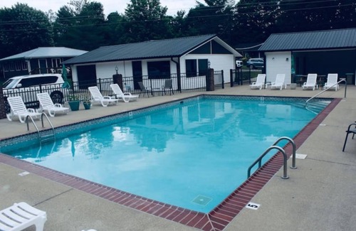 Sloans Valley Cottage | Marley at Villager-Pool,Resort Dock