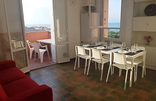 Marotta Apartment | ☀️🏖️🌊 Marotta, 50 m from the Sea🏖️, Air conditioning ❄️, 2 bedrooms, 6 beds