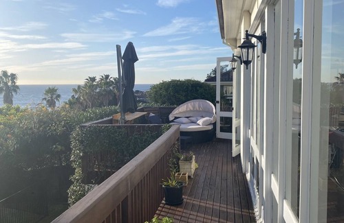 South Coogee House | Maroubra Home with Cliff Top Views