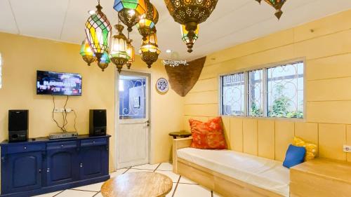 Cisarua Villa | Marrakesh Wirasamala by Nginapsini