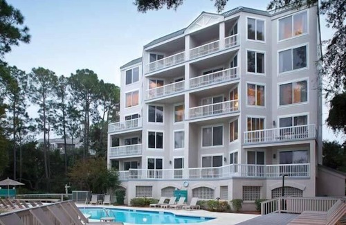 Harbour Town Condo | Marriots Harbour Club - Spacious 2 Bedroom