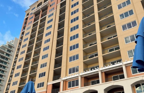 Central Beach Villa | Marriott BeachPlace Towers 2BR Full Kitchen Vibrant location Must Stay!
