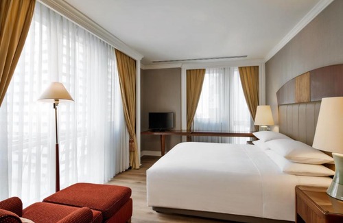 Chidlom Hotel | Marriott Executive Apartments Mayfair Bangkok