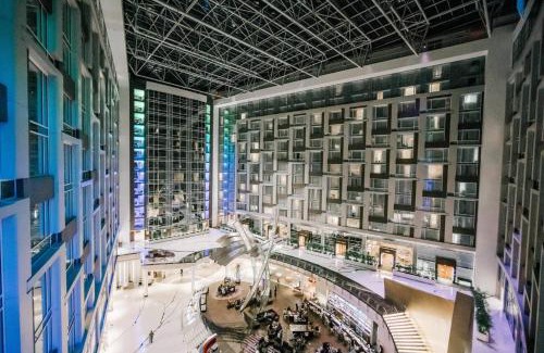 Mount Vernon Square Hotel | Marriott Marquis Washington, DC