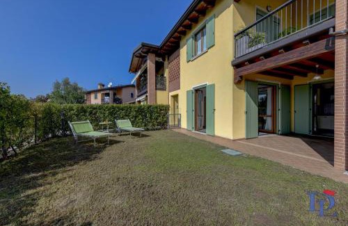 Desenzano del Garda Apartment | Marriott Oasis Apartment with garden and pool DesenzanoLoft Official Partner Homes & Villas by Marriott Bonvoy