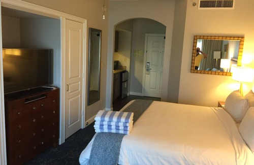 Palm Beach Shores Resort | Marriott Ocean Pointe - 2BR/2BA Ocean Front