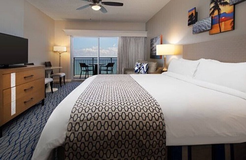 Central Beach Resort | Marriott's BeachPlace Towers Studio--Walk to Tortuga Music Festival Event!