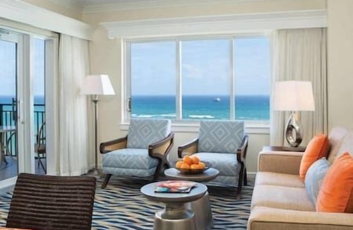 Bermuda Riviera Resort | Marriott's BeachPlace Towers Beachfront Resort