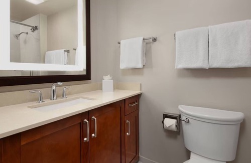 Central Beach Resort | Marriott's BeachPlace Towers 2 Bedroom Villa