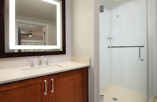 Central Beach Resort | Marriott's BeachPlace Towers - Many Dates Available! - One Bedroom Unit
