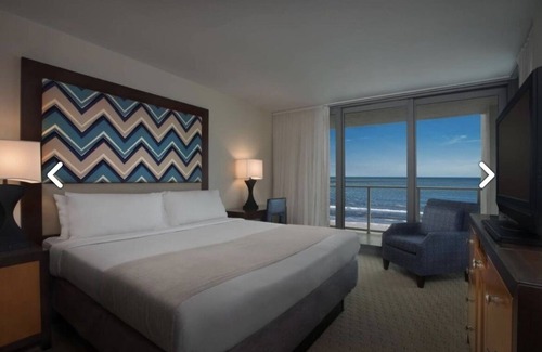 Marco Island Resort | Marriott's Crystal Shores
