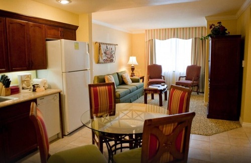 Las Vegas Hotel | Marriott's Grand Chateau One Bedroom Suite with kitchen Sleeps 4-Las Vegas