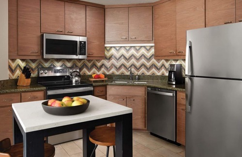 Downtown Park City Cabin | Marriott Summit Watch Resort. Sleeps 8, Enjoy Sundance Film Festival, 2026.