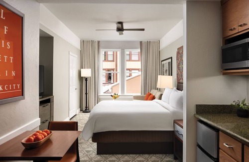 Downtown Park City Cabin | Marriott Summit Watch Resort. Sleeps 8, Enjoy Sundance Film Festival, 2026.