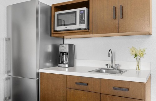 Palm Desert Apartment | Marriott Villas 1 studio with fitness room and AC