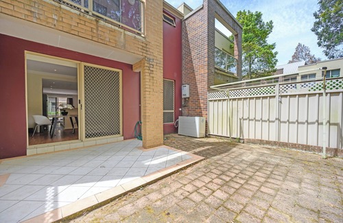 Marsfield House | Marsfield New Modern Townhouse with Pool Garage