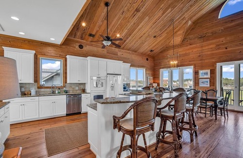 Pawleys Island House | Marsh Madness 5 Bdrm Low Country Lifestyle