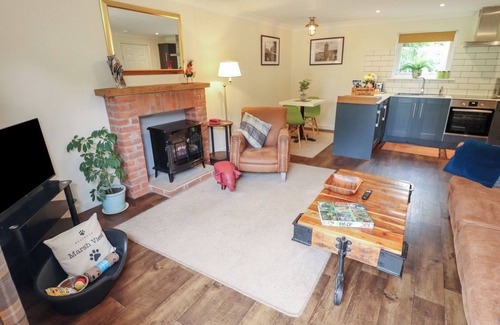 Skegness Cottage | MARSH VIEW COTTAGE, pet friendly in Wainfleet All Saints