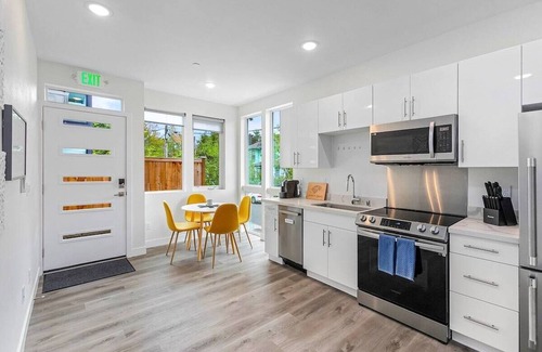 Capitol Hill Apartment | Martell's Sunspear Sweet Suite