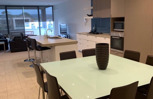 Safety Beach Apartment | Martha Cove Apartment