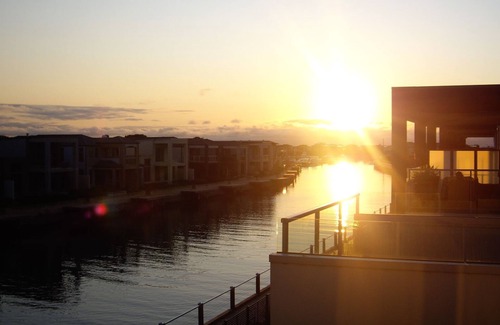 Safety Beach Apartment | Martha Cove Apartment