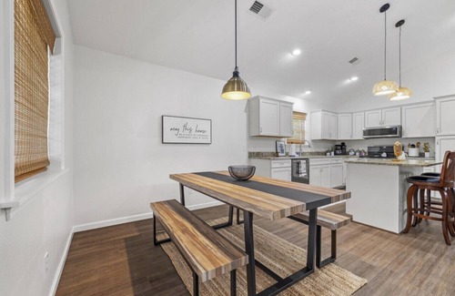 Isabella House | Martha`s Lakeview Ranch