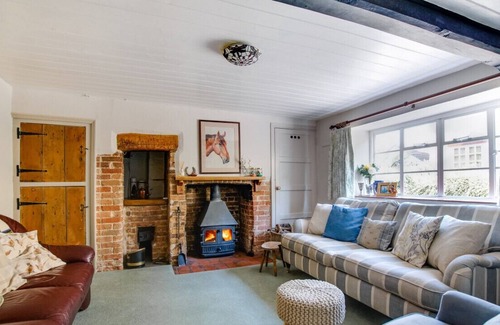 Holworth House | Martie Cottage - Three Bedroom House, Sleeps 5