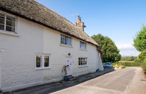 Holworth House | Martie Cottage - Three Bedroom House, Sleeps 5