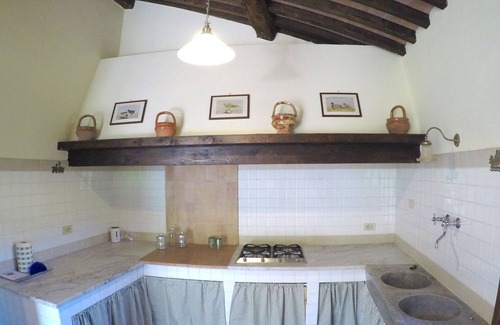 Ripafratta House | Martin Pescatore, Gorgeous Rustic Tuscan Farmhouse