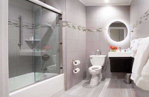 Koreatown Hotel | Martinique New York on Broadway, Curio Collection by Hilton