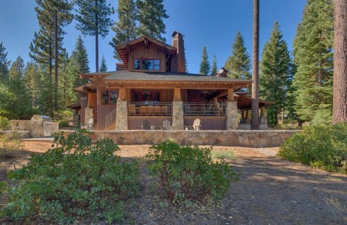 Truckee House | Martis Camp Barn Styled Cabin - Stunning 3 BR Walk to Family Barn and Camp Lodge!