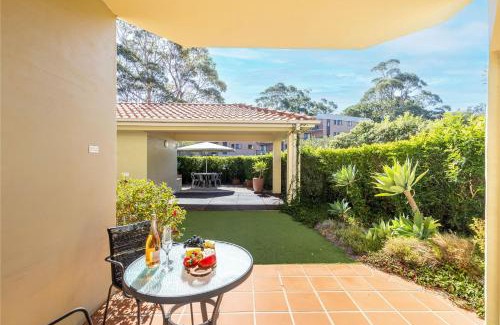 Nelson Bay Apartment | Martys 7 2 Intrepid Cl - pool , air con , Wi-Fi and linen